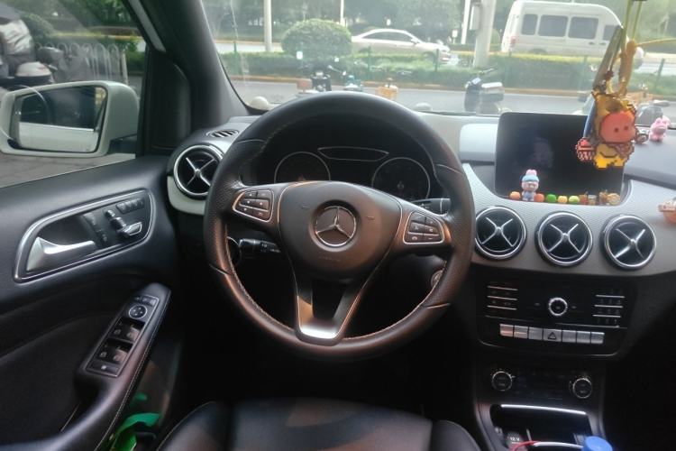 Used Mercedes-Benz B-Class 2018 B 200 Fashion Model Steering Wheel