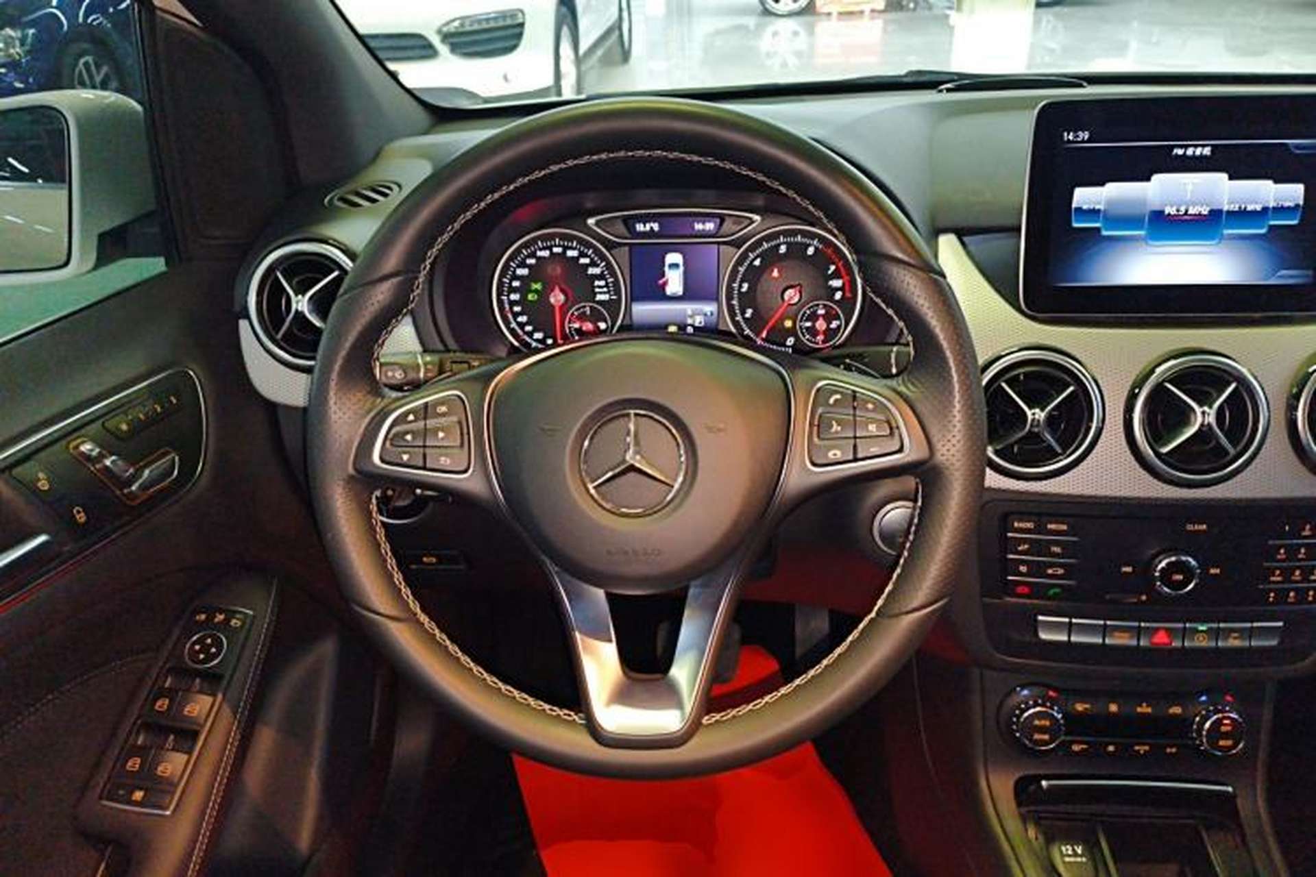 Used Mercedes-Benz B-Class 2018 B 200 Fashion Model Steering Wheel