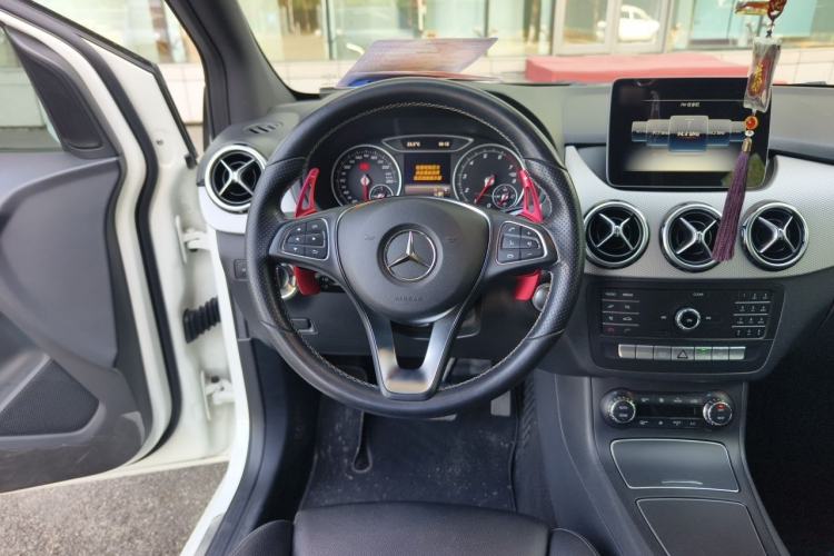 Used Mercedes-Benz B-Class 2018 B 200 Fashion Model Steering Wheel