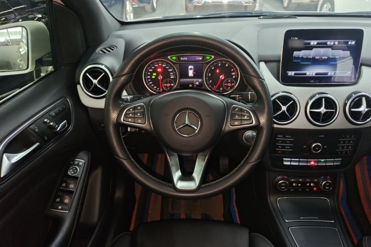Used Mercedes-Benz B-Class 2018 B 200 Fashion Model Steering Wheel