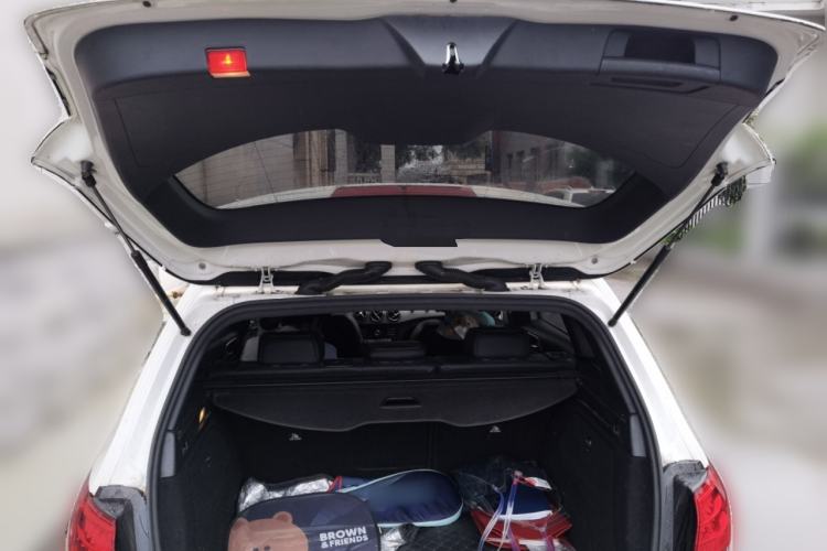 Used Mercedes-Benz B-Class 2018 B 200 Sport Edition Trunk