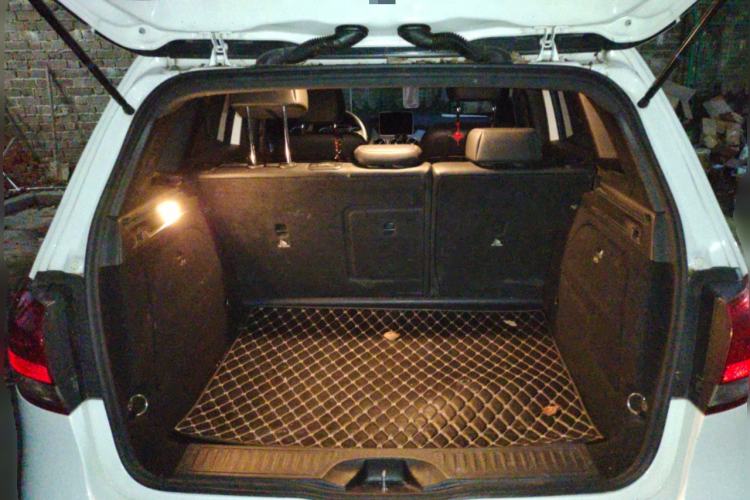 Used Mercedes-Benz B-Class 2018 B 200 Sport Edition Trunk