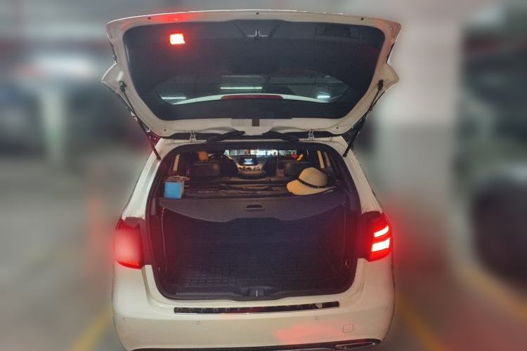 Used Mercedes-Benz B-Class 2018 B 200 Fashion Model Trunk