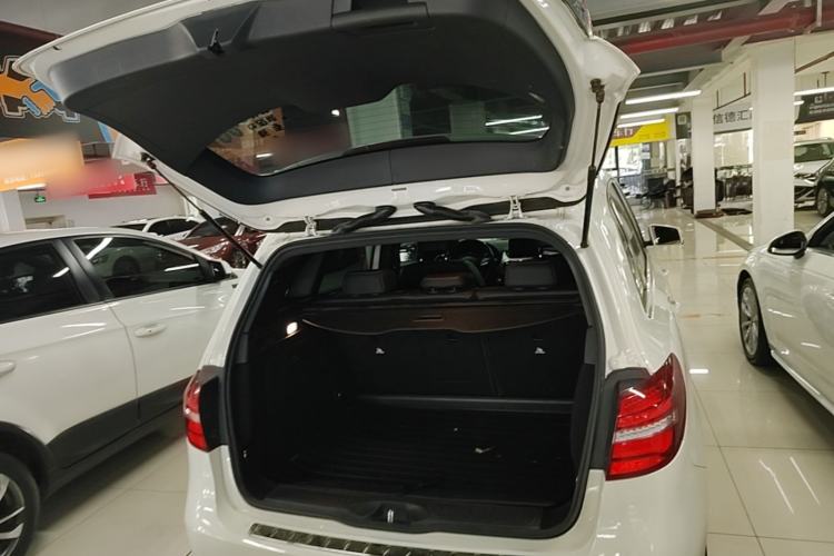Used Mercedes-Benz B-Class 2018 B 200 Fashion Model Trunk