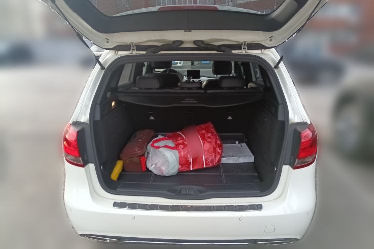 Used Mercedes-Benz B-Class 2018 B 200 Sport Edition Trunk