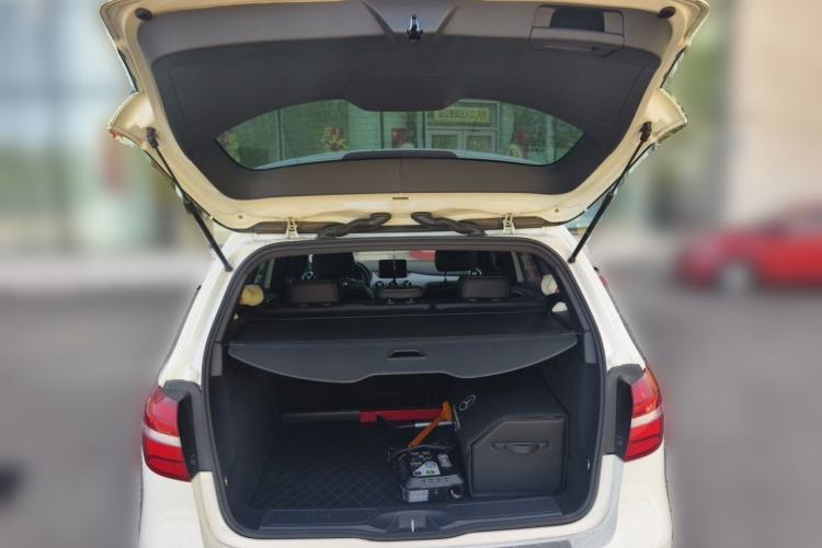 Used Mercedes-Benz B-Class 2018 B 200 Fashion Model Trunk