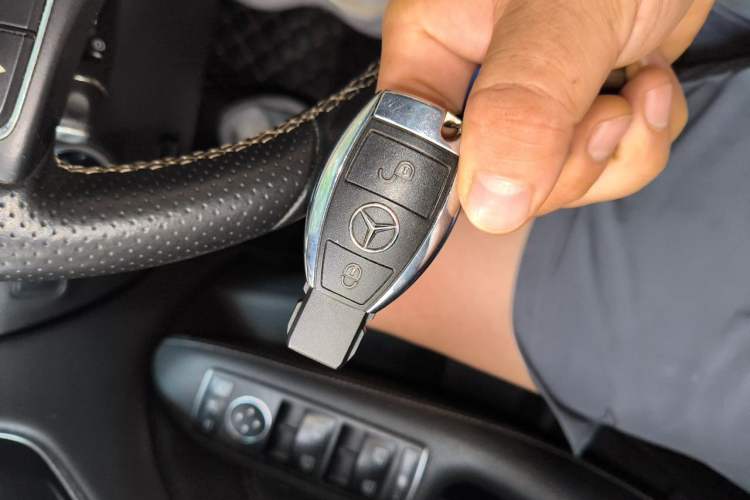 Used Mercedes-Benz B-Class 2018 B 200 Sport Edition Vehicle Key