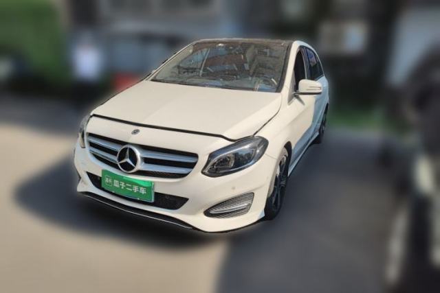 Mercedes-Benz B-Class 2018 B 200 Fashion Model usado
