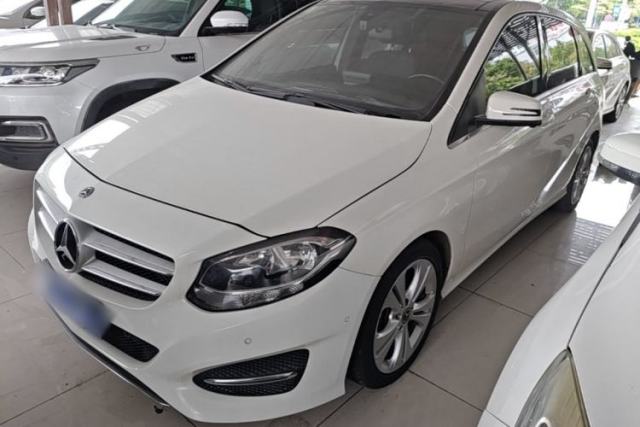 Mercedes-Benz B-Class 2018 B 200 Sport Edition usado