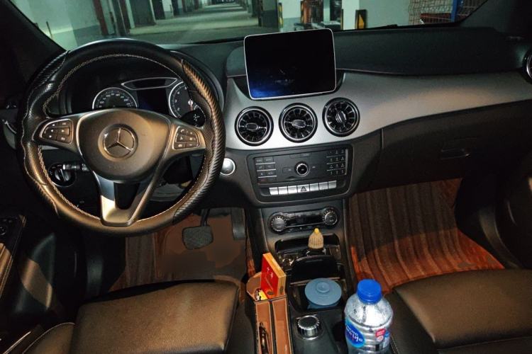 Used Mercedes-Benz B-Class 2019 B 200 Fashion Model Center Console