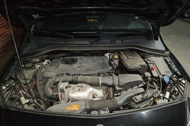 Used Mercedes-Benz B-Class 2019 B 200 Fashion Model Engine Bay