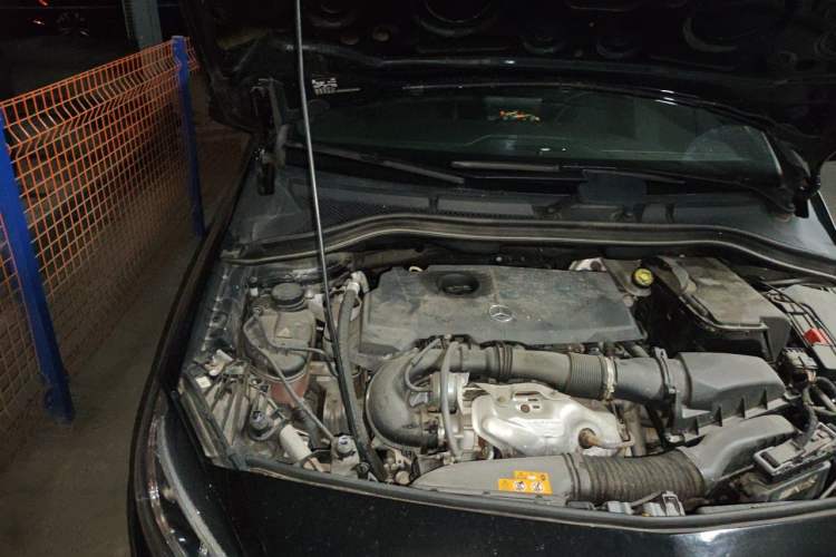 Used Mercedes-Benz B-Class 2019 B 200 Fashion Model Engine Bay Right