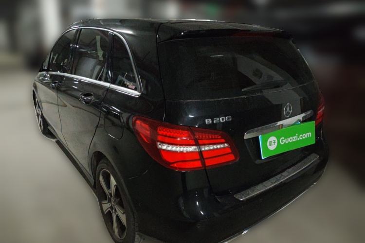 Used Mercedes-Benz B-Class 2019 B 200 Fashion Model Rear Left 45 Deg