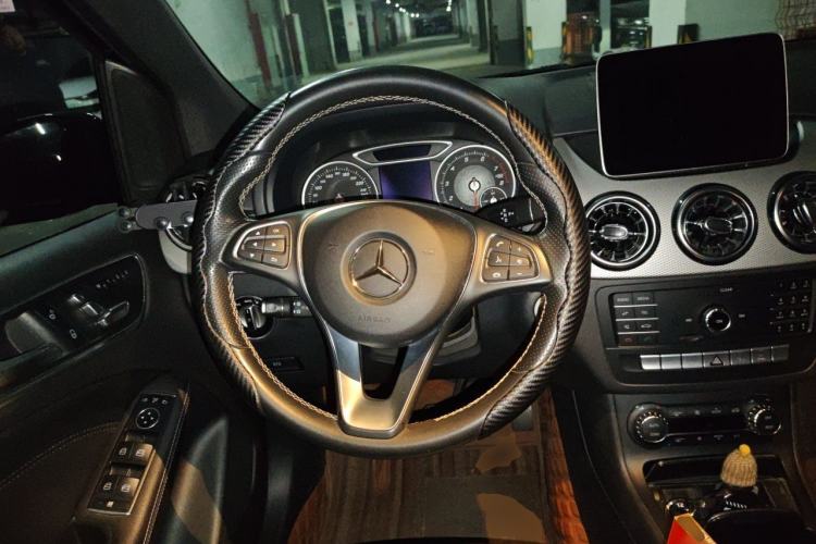 Used Mercedes-Benz B-Class 2019 B 200 Fashion Model Steering Wheel