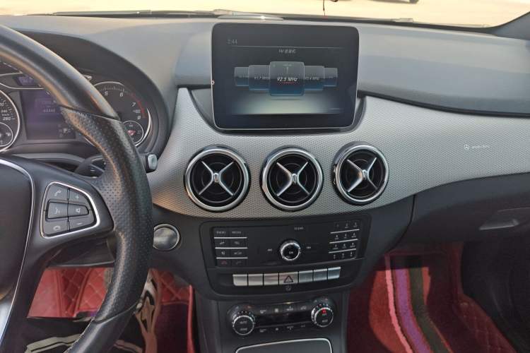 Used Mercedes-Benz B-Class 2019 B 200 Fashion Model Audio And AC Panel