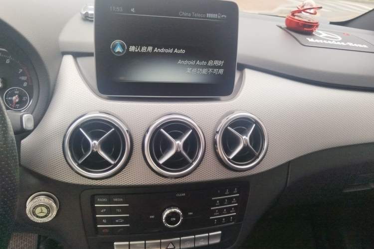Used Mercedes-Benz B-Class 2019 B 200 Fashion Model Audio And AC Panel
