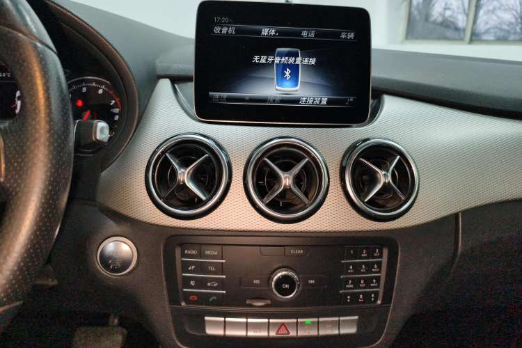 Used Mercedes-Benz B-Class 2019 B 200 Sport Edition Audio And AC Panel