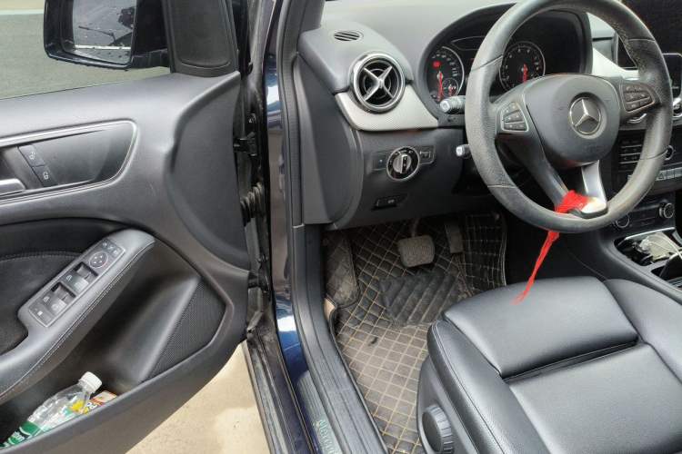 Used Mercedes-Benz B-Class 2019 B 200 Sport Edition Driver Seat