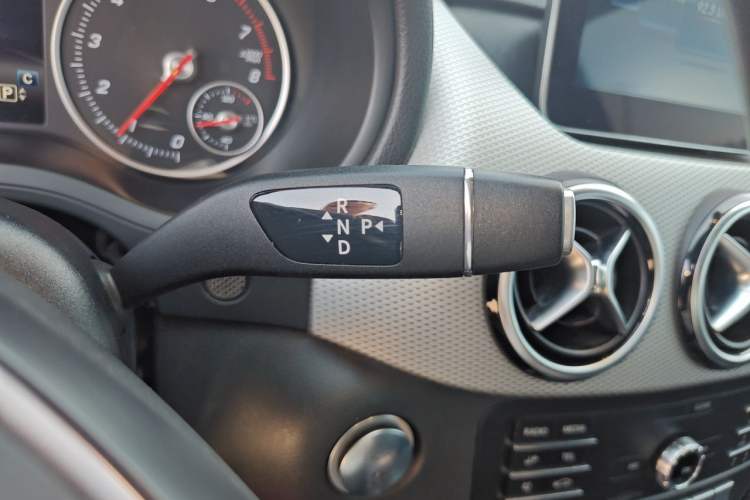 Used Mercedes-Benz B-Class 2019 B 200 Fashion Model Gear Lever