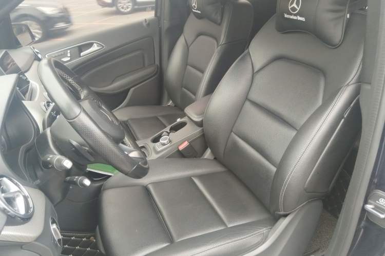 Used Mercedes-Benz B-Class 2019 B 200 Fashion Model Left Front Seat