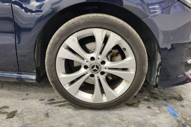 Used Mercedes-Benz B-Class 2019 B 200 Sport Edition Left Rear Wheel Hub