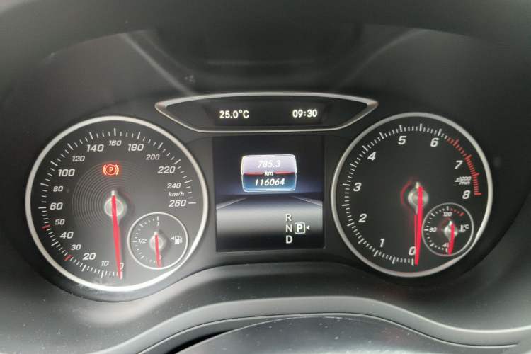 Used Mercedes-Benz B-Class 2019 B 200 Sport Edition Odometer Close Up