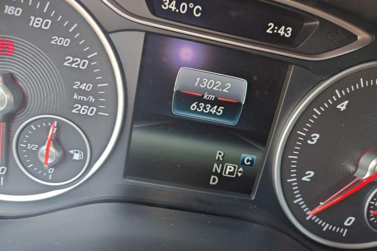 Used Mercedes-Benz B-Class 2019 B 200 Fashion Model Odometer Close Up