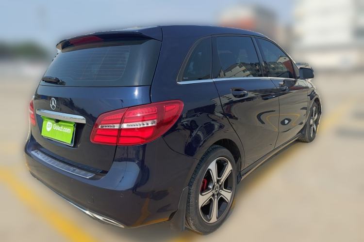 Used Mercedes-Benz B-Class 2019 B 200 Fashion Model Rear Right 45 Deg
