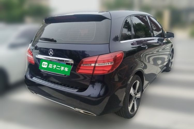 Used Mercedes-Benz B-Class 2019 B 200 Fashion Model Rear Right 45 Deg
