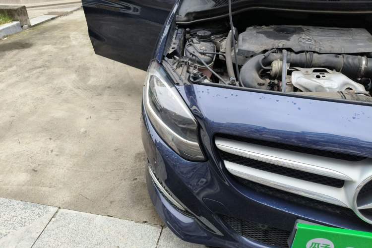 Used Mercedes-Benz B-Class 2019 B 200 Sport Edition Right Front Headlight