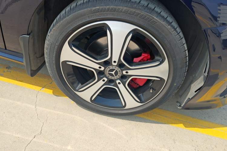 Used Mercedes-Benz B-Class 2019 B 200 Fashion Model Right Front Wheel Hub