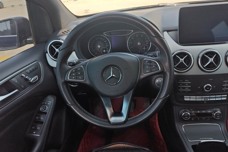 Used Mercedes-Benz B-Class 2019 B 200 Fashion Model Steering Wheel