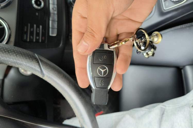 Used Mercedes-Benz B-Class 2019 B 200 Sport Edition Vehicle Key