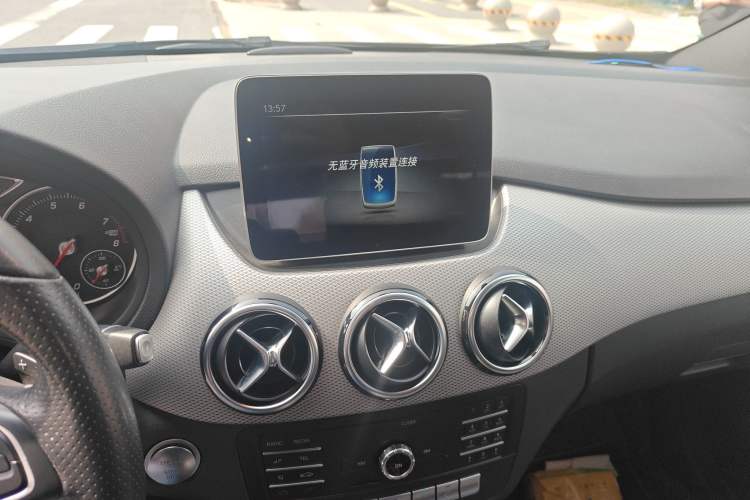 Used Mercedes-Benz B-Class 2019 B 200 Fashion Model Audio And AC Panel