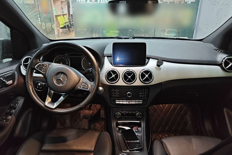 Used Mercedes-Benz B-Class 2019 B 200 Fashion Model Center Console