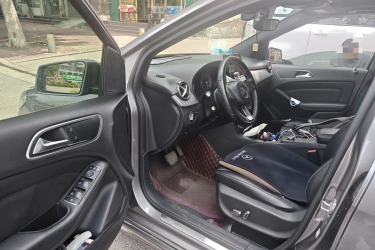 Used Mercedes-Benz B-Class 2019 B 200 Sport Edition Driver Seat
