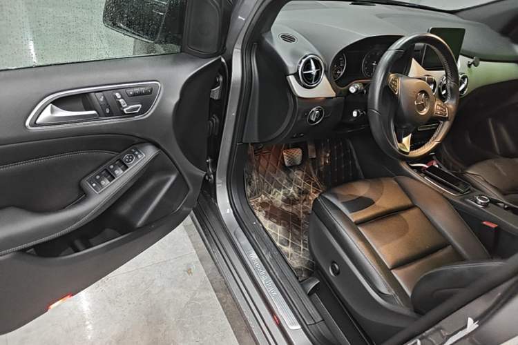 Used Mercedes-Benz B-Class 2019 B 200 Fashion Model Driver Seat