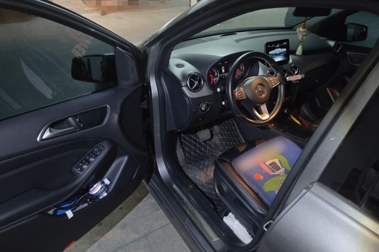 Used Mercedes-Benz B-Class 2019 B 200 Sport Edition Driver Seat