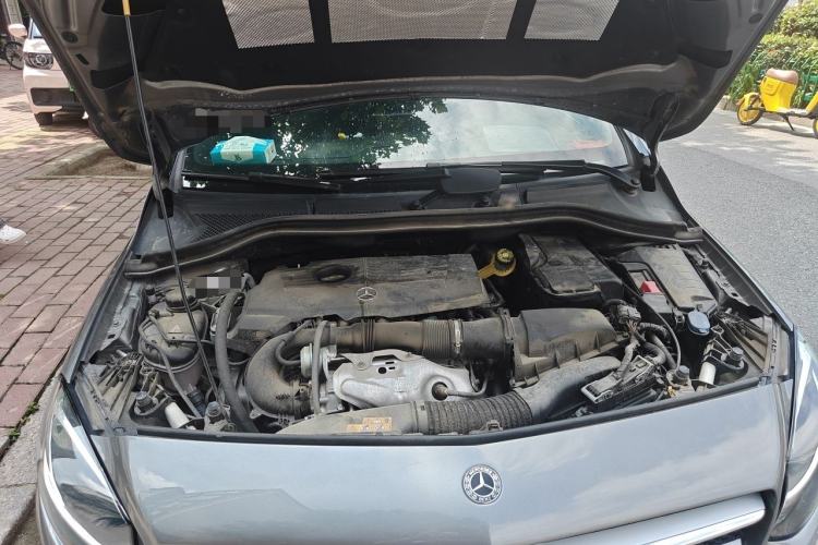 Used Mercedes-Benz B-Class 2019 B 200 Sport Edition Engine Bay