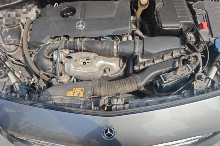 Used Mercedes-Benz B-Class 2019 B 200 Fashion Model Engine Bay