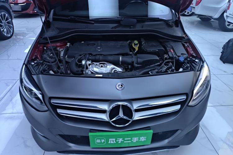 Used Mercedes-Benz B-Class 2019 B 200 Fashion Model Engine Bay
