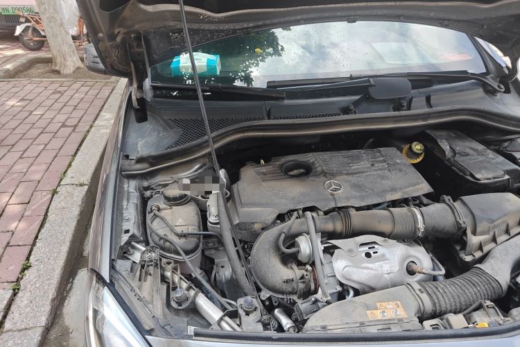 Used Mercedes-Benz B-Class 2019 B 200 Sport Edition Engine Bay Right