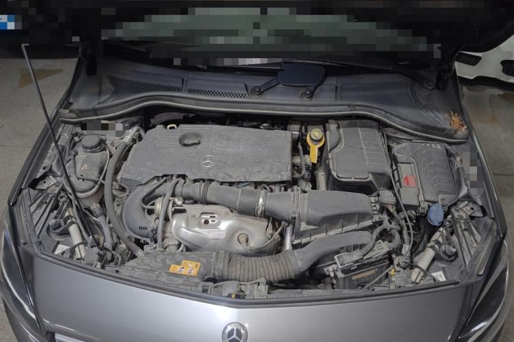 Used Mercedes-Benz B-Class 2019 B 200 Sport Edition Engine Bay