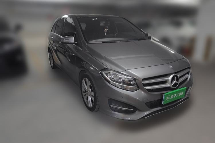 Used Mercedes-Benz B-Class 2019 B 200 Sport Edition Front Right 45 Deg
