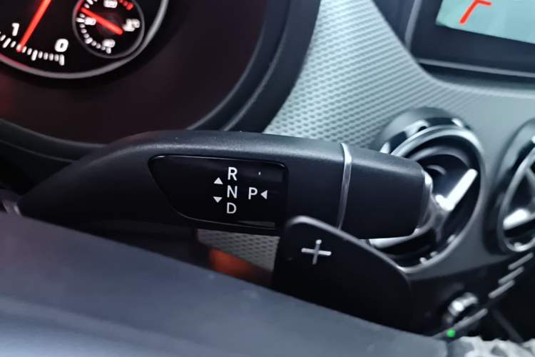 Used Mercedes-Benz B-Class 2019 B 200 Fashion Model Gear Lever