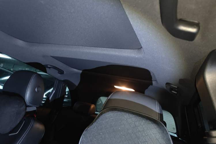 Used Mercedes-Benz B-Class 2019 B 200 Sport Edition Headliner