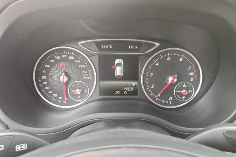 Used Mercedes-Benz B-Class 2019 B 200 Sport Edition Instrument Cluster