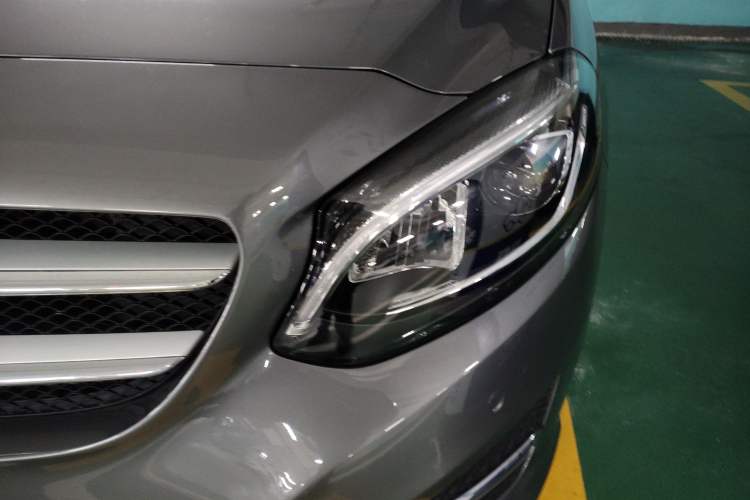 Used Mercedes-Benz B-Class 2019 B 200 Fashion Model Left Front Headlight