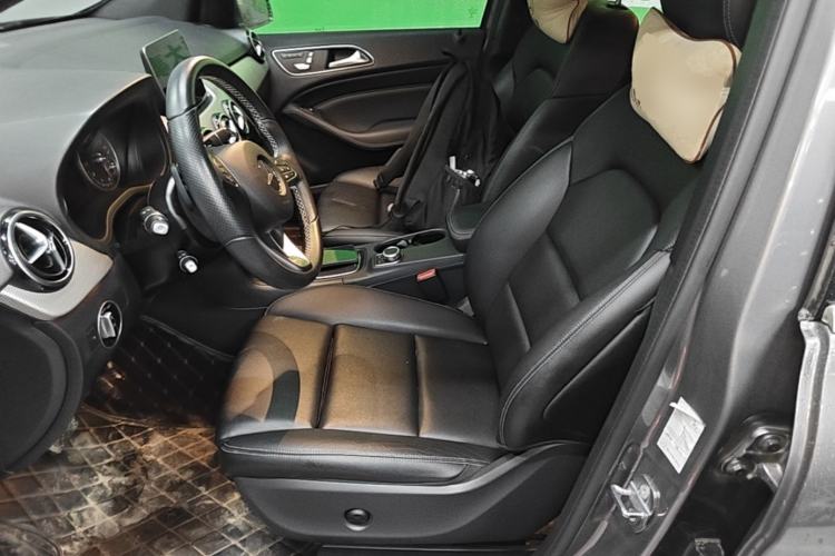 Used Mercedes-Benz B-Class 2019 B 200 Fashion Model Left Front Seat