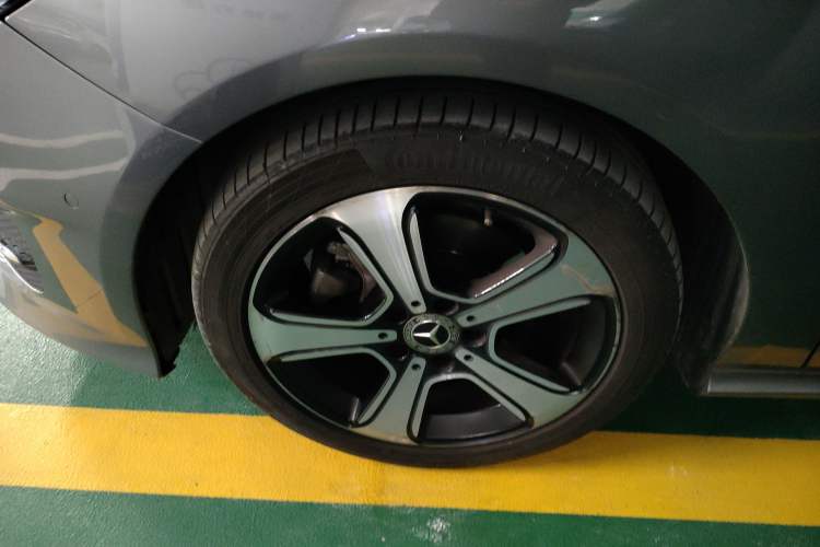 Used Mercedes-Benz B-Class 2019 B 200 Fashion Model Left Front Wheel Hub